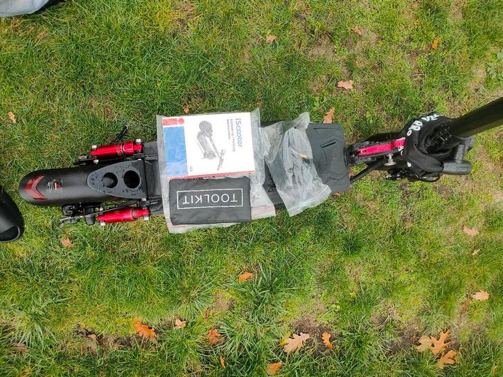 Iscooter Ix3 40km/h + papieren, toolkit en extra band, Fietsen en Brommers, Steps, Zo goed als nieuw, Ophalen