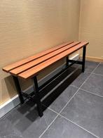 Bank in hout met metalen onderstel., Ophalen, Zo goed als nieuw, Hout