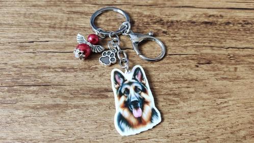 Sleutelhanger Duitse herder groot met beschermengeltje, Verzamelen, Sleutelhangers, Nieuw, Dier of Natuur, Verzenden