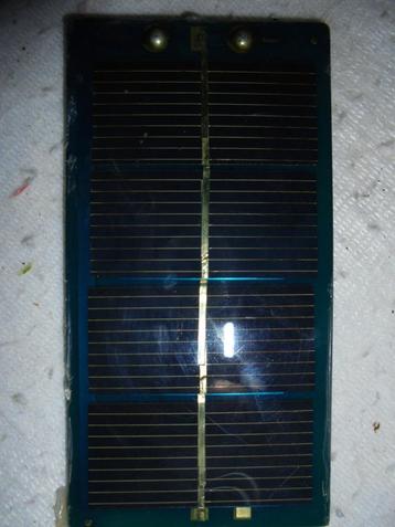 Mini- zonnepaneeltjes beschikbaar voor biedingen