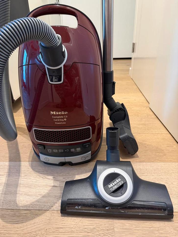 Miele Complete C3 Cat & Dog PowerLine, Elektronische apparatuur, Stofzuigers, Zo goed als nieuw, Ophalen