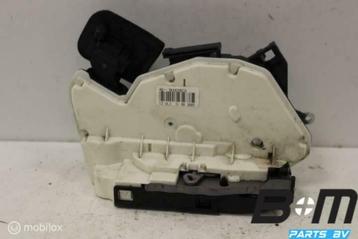Portierslot RA (bijrijderskant) VW Polo 6R 5K4839016 beschikbaar voor biedingen