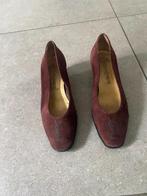 Yves Saint Lauren Red Brown low heels, Kleding | Dames, Schoenen, Gedragen, Yves Saint Laurent, Ophalen of Verzenden, Schoenen met lage hakken