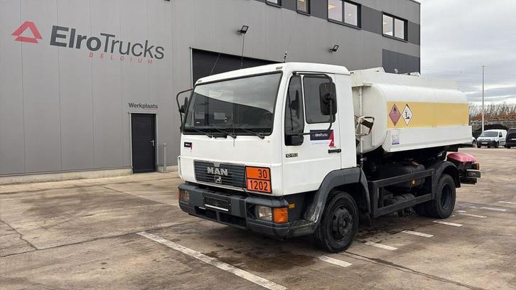 MAN 10.153 (7500L / FULL STEEL / LAMES / BOITE MANUELLE / MA, Autos, Camions, Entreprise, Achat, ABS, Toit ouvrant, MAN, Diesel