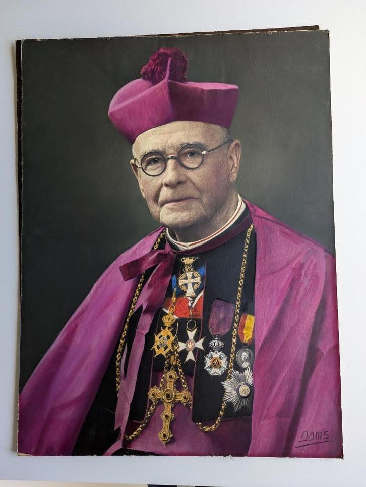 Groot formaat foto van geestelijke in fotostudie Ooms Diest, Verzamelen, Foto's en Prenten, Gebruikt, Foto, Ophalen