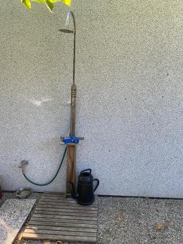 Douche voor buiten beschikbaar voor biedingen