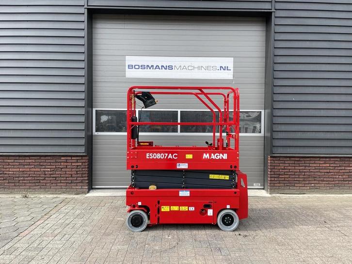 Magni ES0807 AC schaarhoogwerker NIEUW €165 LEASE, Zakelijke goederen, Machines en Bouw | Liften, Steigers en Ladders