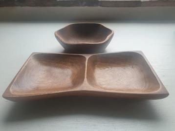 2 houten aperitief schalen (in prima staat)  beschikbaar voor biedingen