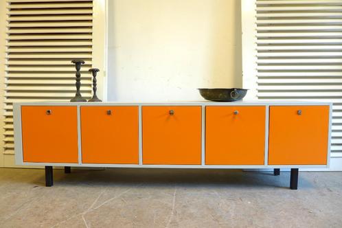 Prachtige oranje retro vintage tv kast, Huis en Inrichting, Kasten |Televisiemeubels, Zo goed als nieuw, Minder dan 100 cm, 150 tot 200 cm