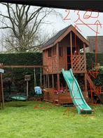 houten speelhuis met glijbaan en schommels, Ophalen