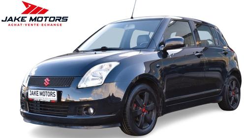 Suzuki Swift 1.3i GLX ** CUIR ** AIRCO ** GARANTIE **, Auto's, Suzuki, Bedrijf, Swift, ABS, Airbags, Bluetooth, Boordcomputer