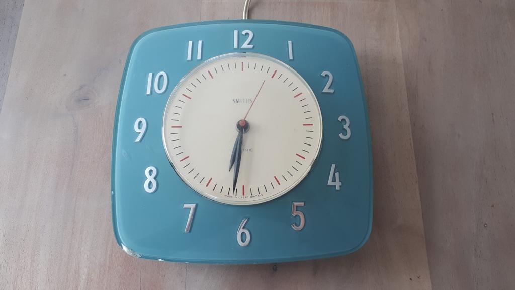 Smiths 'Dubarry' Wall Clock - vintage - '50/'60, Antiek en Kunst, Antiek | Klokken, Ophalen of Verzenden