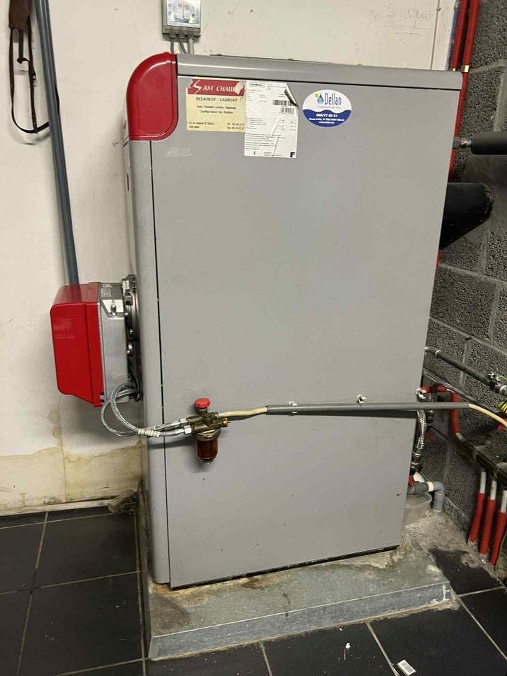 Chaudière au mazout FERROLI + brûleur RIELLO, Doe-het-zelf en Bouw, Verwarming en Radiatoren, Gebruikt, Cv-ketel of Combi-ketel