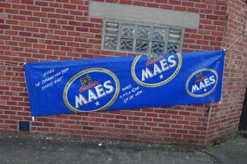 Maes dikke plastic banner  beschikbaar voor biedingen