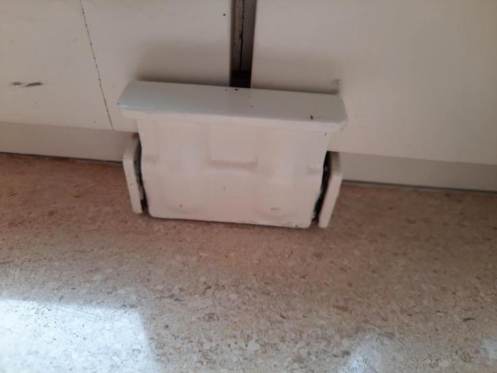 Verrous de sécurité abus, Maison & Meubles, Ameublement | Revêtements de sol, Utilisé, Blanc, Crème, Brun, Enlèvement ou Envoi