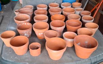 Lot van 30 terracotta bloempotten, Tuin en Terras, Ophalen, Zo goed als nieuw, Terracotta