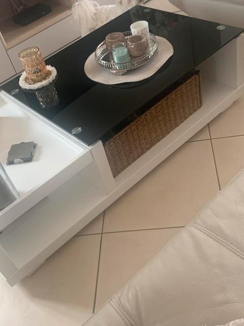 Moderne salontafel in wit / glas met afneembare plateau, Huis en Inrichting, Tafels | Salontafels, Gebruikt, Minder dan 50 cm