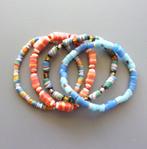 Ensemble de 4 bracelets africains bleus extensibles en verre, Bijoux, Sacs & Beauté, Bracelets, Bleu, Avec bracelets à breloques ou perles