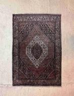 Oosters tapijt klassiek patroon en kleuren 166/114, Antiquités & Art, Tapis & Textile, Enlèvement ou Envoi
