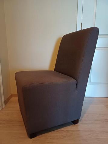 Fauteuil / zeteltje / gestoffeerde stoel beschikbaar voor biedingen