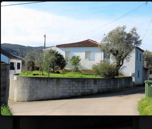 Vrijstaand huis te koop in São Martinho de Cortiça PORTUGAL, Immo, Buitenland, Portugal, Woonhuis, Dorp, Verkoop zonder makelaar