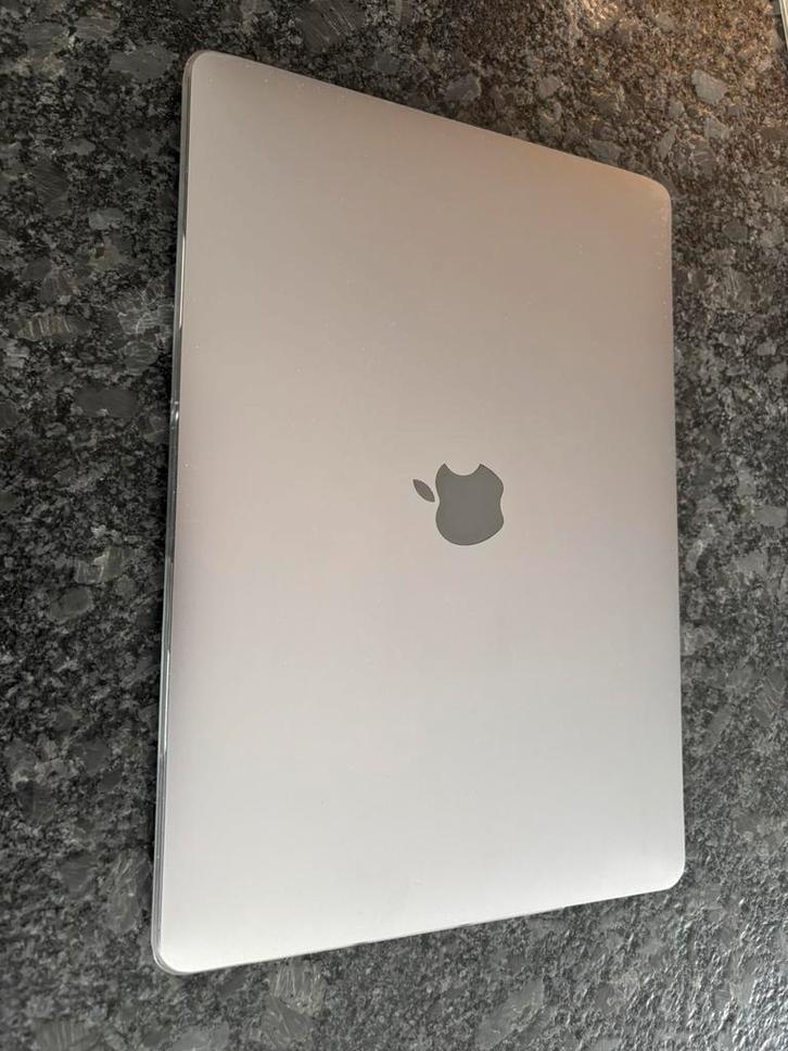 Macbook pro 13inch 2017, Computers en Software, Apple Macbooks, Zo goed als nieuw, MacBook, 13 inch, 2 tot 3 Ghz, 256 GB, 8 GB