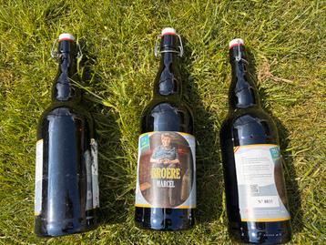5 Grote bierflessen 2L, prijs per stuk  beschikbaar voor biedingen