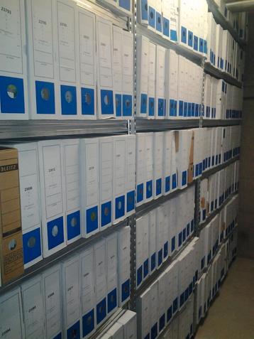 Étagère métallique robuste pour archives  beschikbaar voor biedingen