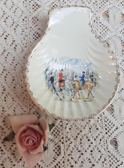 Vintage Franse schelp/ vide poche met ruiters en paarden, Antiek en Kunst, Curiosa en Brocante, Ophalen of Verzenden