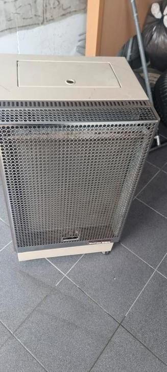 Chauffage au gaz avec bonbonne

 beschikbaar voor biedingen