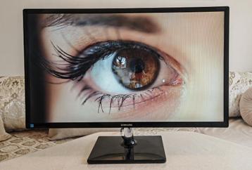 27 inch Samsung LED groot computerscherm beschikbaar voor biedingen