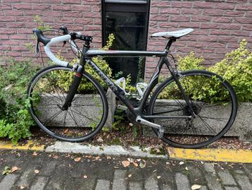 Velo de route Trek Madone 5.2 carbone T.56  beschikbaar voor biedingen