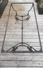 Smeedijzer ondertel tafel, Ophalen, Gebruikt, Metaal of Aluminium, Landelijk