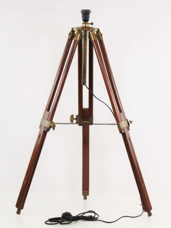 Knappe lamp driepikkel  - hout en messing, Huis en Inrichting, Lampen | Vloerlampen, Zo goed als nieuw, Ophalen