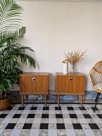 Vintage midcentury nachtkastjes | kastjes retro beschikbaar voor biedingen