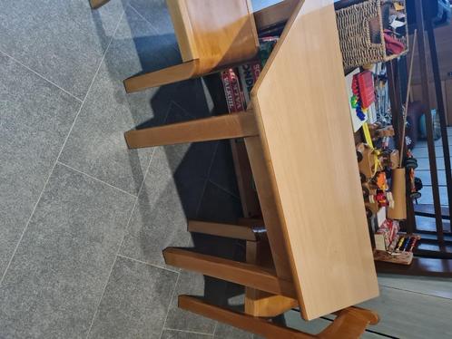Kleuter knutseltafel met 3 stoeltjes, Kinderen en Baby's, Kinderkamer | Tafels en Stoelen, Ophalen