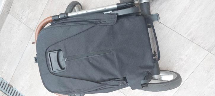 Buggy Mutsy nio Cognac Grip, Enfants & Bébés, Buggys, Comme neuf, Maxi-Cosi, Protection de pluie, Couverture pieds, Enlèvement