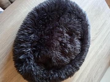 nieuw zwart fleece hondenkussen beschikbaar voor biedingen