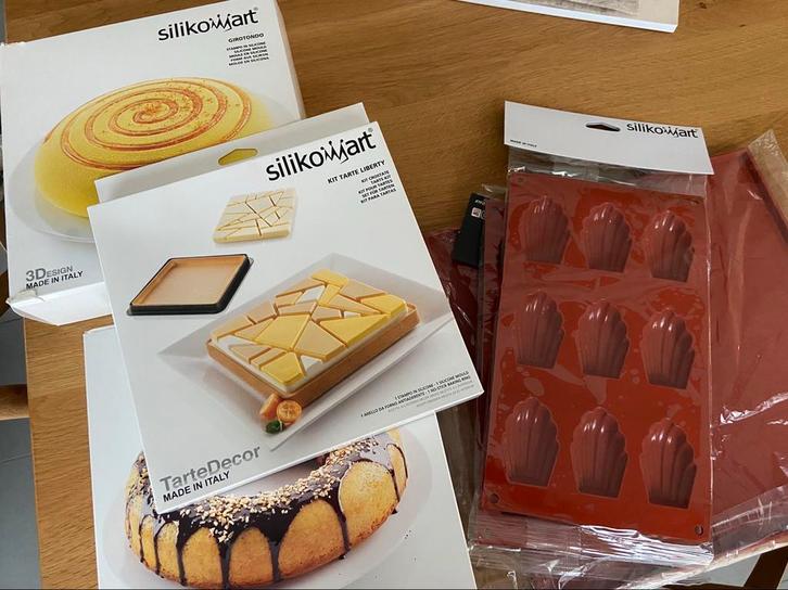Set van 6 Silikomart bakvormen, Hobby en Vrije tijd, Taarten en Cupcakes maken, Zo goed als nieuw, Ophalen of Verzenden