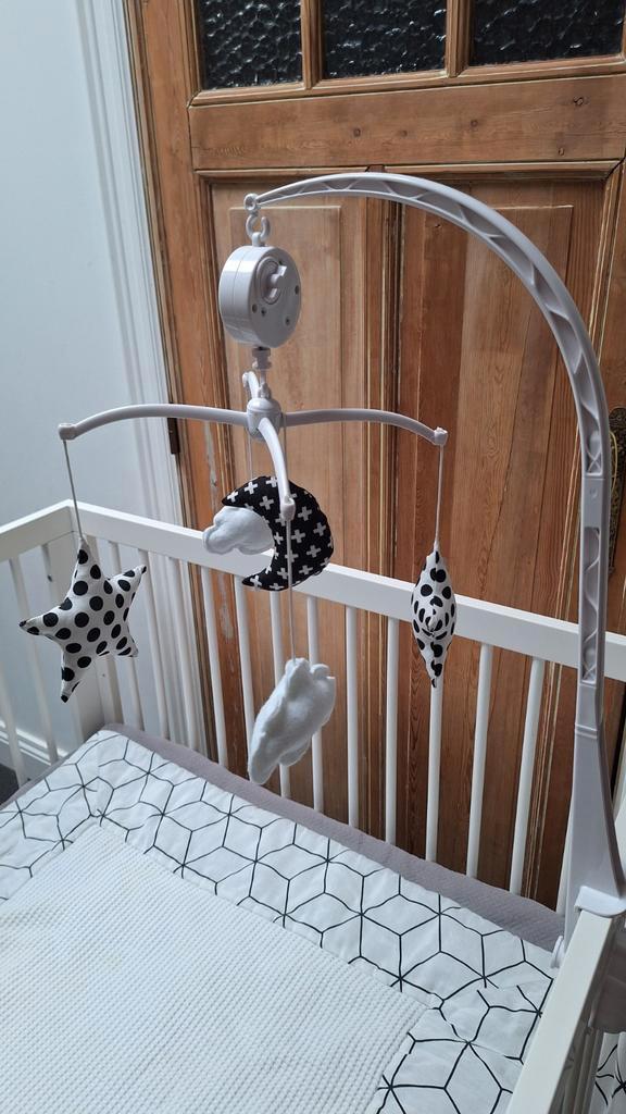 Kidsmill box en verzorgingstafel, Enfants & Bébés, Parcs, Enlèvement