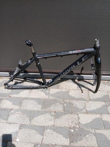 17 inch mtb frame vr 26" wielen met  vork en balhoofd, Enlèvement, Utilisé