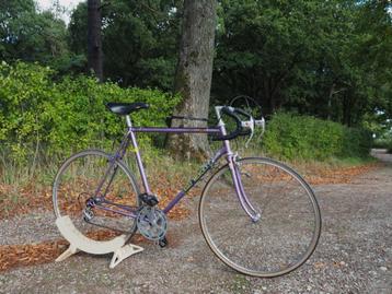 Eddy Merckx Record vintage paarse racefiets beschikbaar voor biedingen