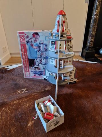 Jeu fusée en bois de la marque HAPE beschikbaar voor biedingen