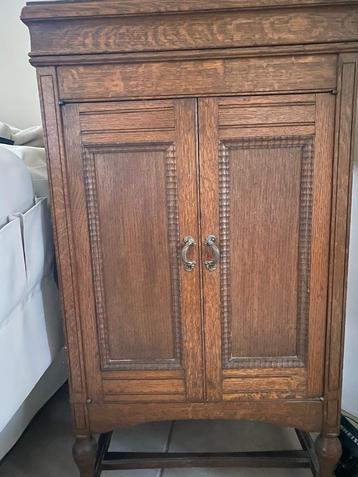 MEUBEL MET PLATENDRIIER EDEPHONE, Antiek, 25 à 50 cm, Moins de 100 cm, Enlèvement