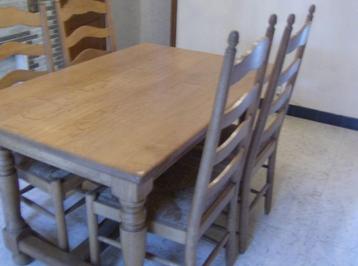 4 x Eiken eetkamerstoelen  beschikbaar voor biedingen
