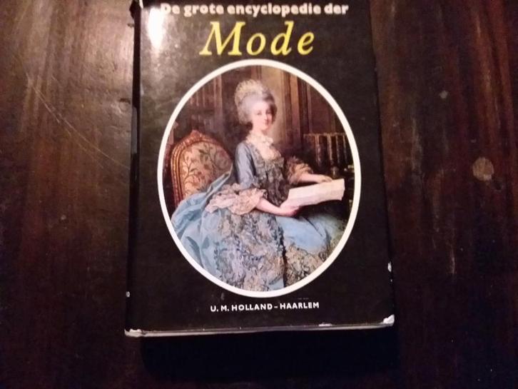 De grote encyclopedie der Mode, Boeken, Encyclopedieën, Gelezen, Los deel, Overige onderwerpen, Ophalen of Verzenden