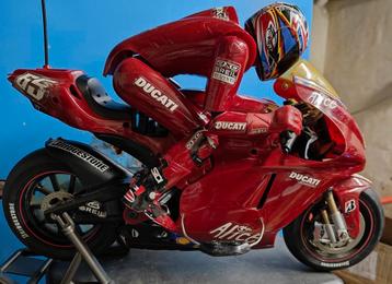 Nikko moto Ducati RC avec télécommande.