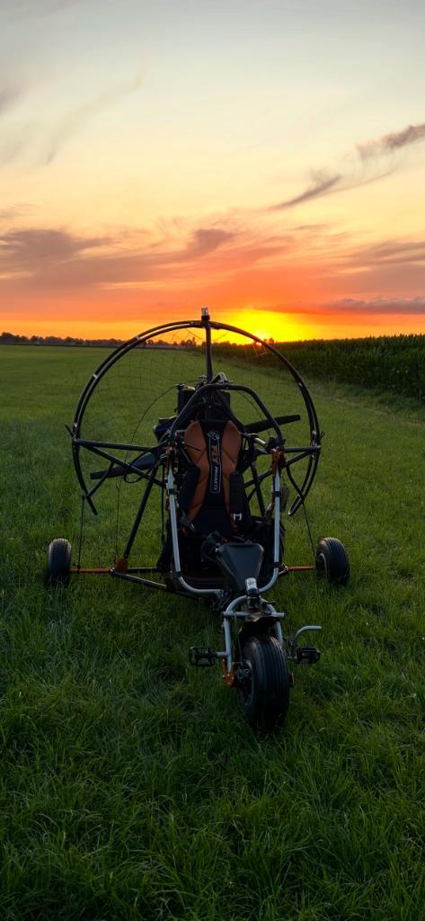 Flyproducts vertigo trike, Polini thor 202 Paramotor, Sport en Fitness, Zweefvliegen en Paragliding, Zo goed als nieuw, Paramotor