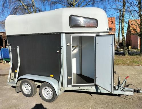 Trailer Hotra 1,5 paard vernieuwde zijkanten en bodemplaat, Dieren en Toebehoren, Paarden en Pony's | Trailers en Aanhangwagens