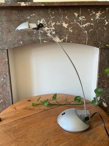 Bureaulamp beschikbaar voor biedingen